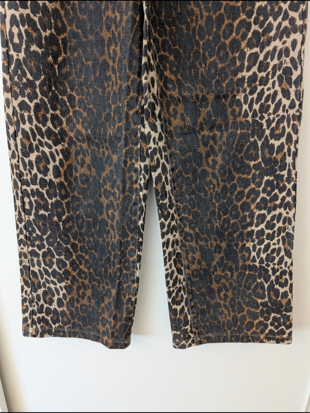 Edikted Womens Small Leopard Printed Low Rise Baggy Jeans 100% Cotton Chic Y2K - Picture 2 of 8
